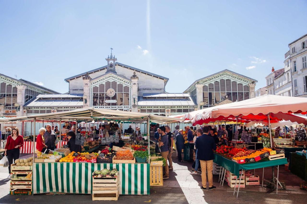 Charmant Cocon Iode Cosy Equipe, Baigne De Lumiere, Situe Au Coeur De La Rochelle A 1Min A Pied Du Marche Central Avec Tv Et Wifi Exterior foto